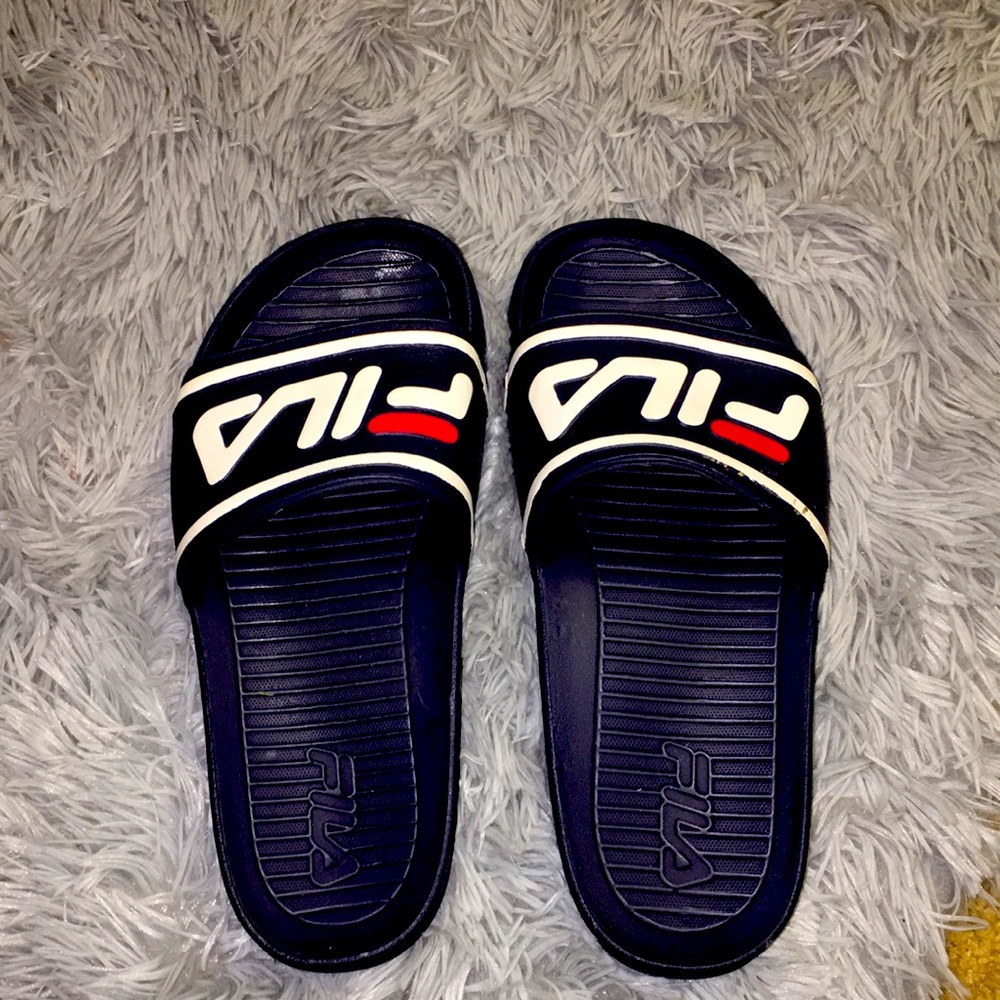 FILA slides 💙